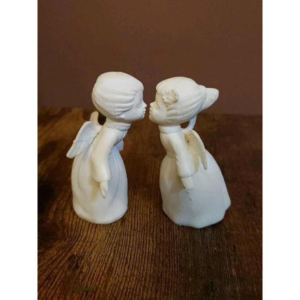 2 pc. Kissing Angels vintage Giftco ornaments figurines box Hong Kong Christmas